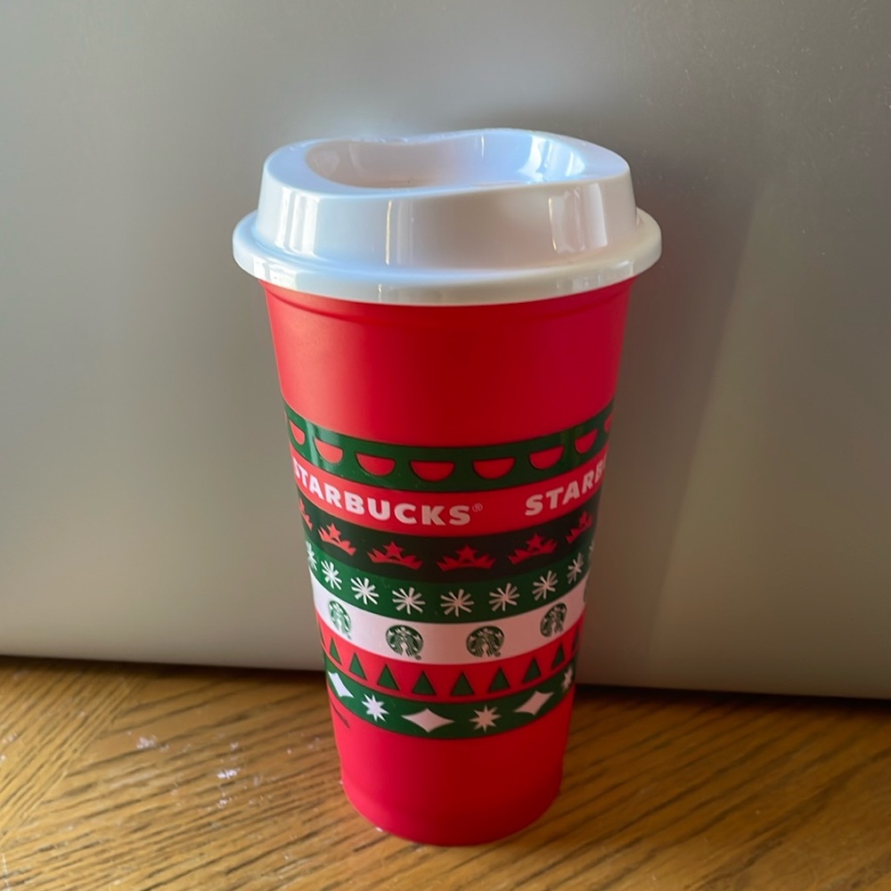 Starbucks 2013 Holiday Reusable Hot Cup Grande 16 oz Plastic Red Green NEW